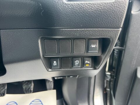 Nissan Qashqai 1.2 DIG-T Tekna 2WD Euro 6 (s/s) 5dr 34