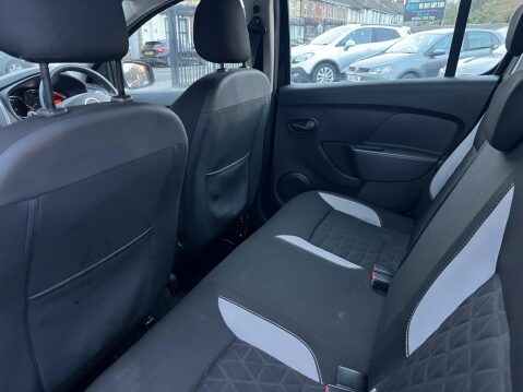 Dacia Sandero Stepway 0.9 TCe Laureate Euro 5 5dr 20
