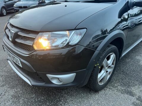Dacia Sandero Stepway 0.9 TCe Laureate Euro 5 5dr 10