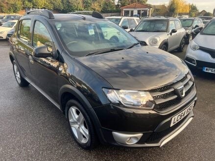 Dacia Sandero Stepway 0.9 TCe Laureate Euro 5 5dr