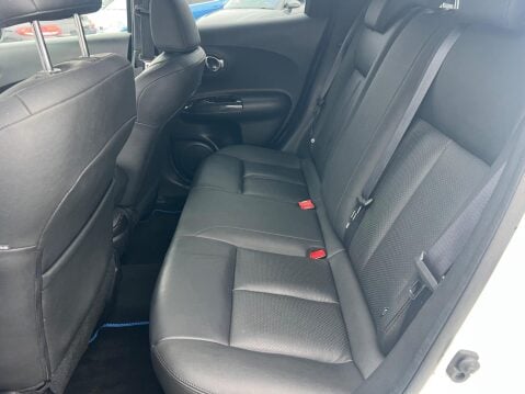 Nissan Juke 1.6 DIG-T Tekna Euro 6 (s/s) 5dr 27