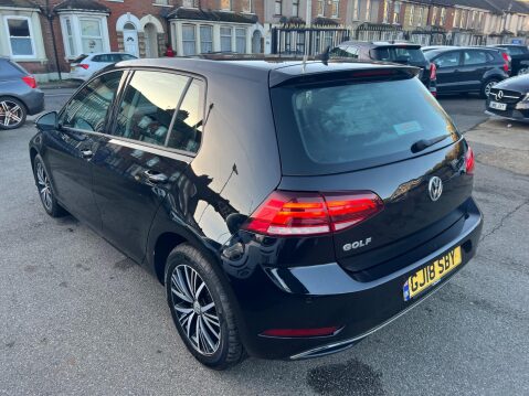 Volkswagen Golf 1.0 TSI SE Euro 6 (s/s) 5dr 4