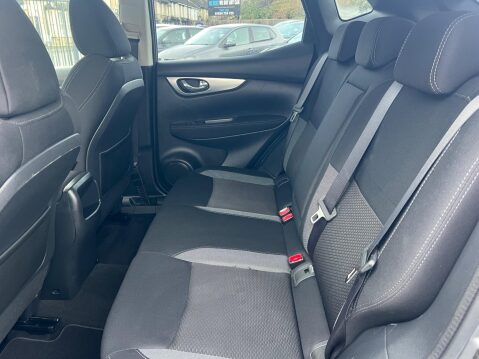 Nissan Qashqai 1.2 DIG-T N-Connecta XTRON Euro 6 (s/s) 5dr 27