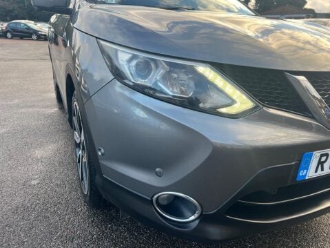 Nissan Qashqai 1.2 DIG-T Tekna 2WD Euro 5 (s/s) 5dr 13