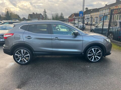 Nissan Qashqai 1.2 DIG-T Tekna 2WD Euro 5 (s/s) 5dr 7