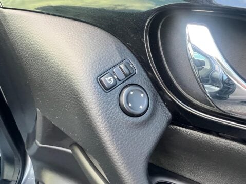 Nissan Qashqai 1.2 DIG-T Tekna 2WD Euro 5 (s/s) 5dr 35