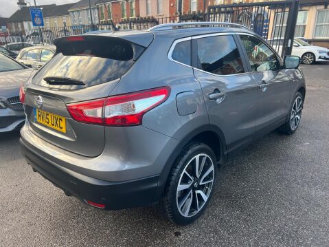 Nissan Qashqai 1.2 DIG-T Tekna 2WD Euro 5 (s/s) 5dr 6