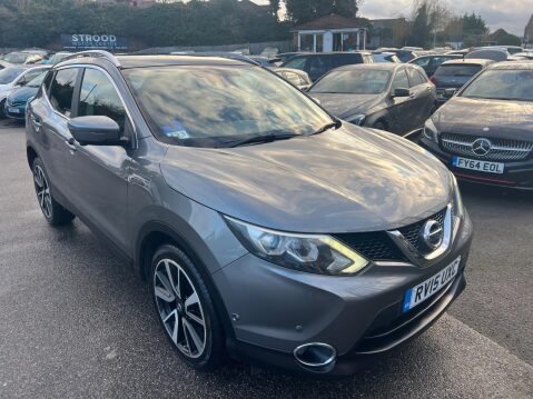 Nissan Qashqai 1.2 DIG-T Tekna 2WD Euro 5 (s/s) 5dr 1