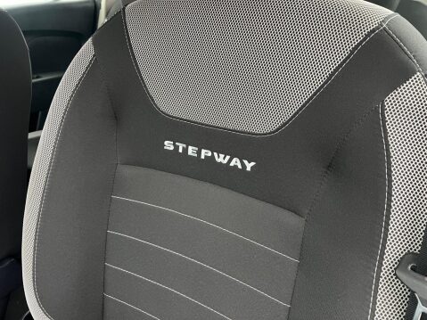Dacia Sandero Stepway 0.9 TCe Comfort Euro 6 (s/s) 5dr 27