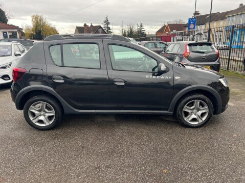 Dacia Sandero Stepway 0.9 TCe Comfort Euro 6 (s/s) 5dr 7