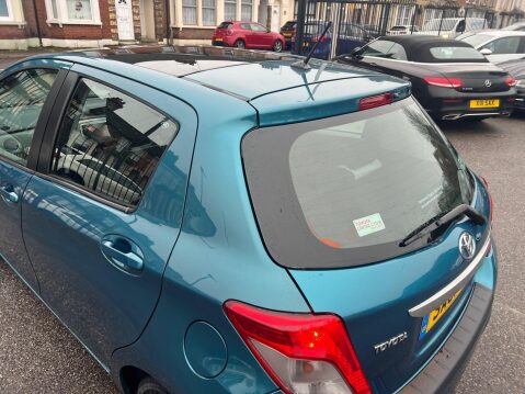 Toyota Yaris 1.33 Dual VVT-i T Spirit Euro 5 5dr 13