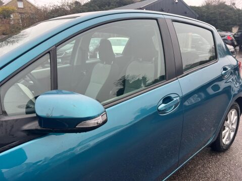 Toyota Yaris 1.33 Dual VVT-i T Spirit Euro 5 5dr 15