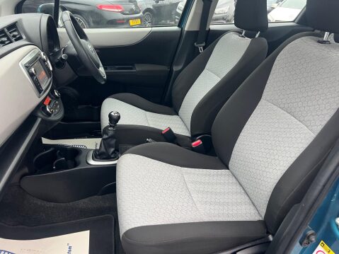 Toyota Yaris 1.33 Dual VVT-i T Spirit Euro 5 5dr 23