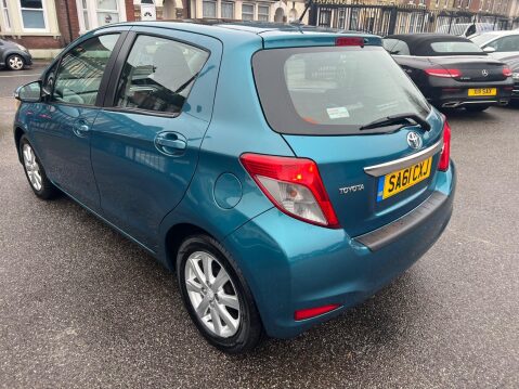 Toyota Yaris 1.33 Dual VVT-i T Spirit Euro 5 5dr 4