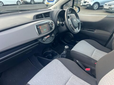 Toyota Yaris 1.33 Dual VVT-i T Spirit Euro 5 5dr 16