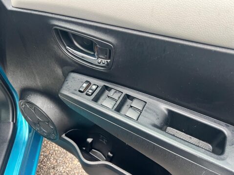 Toyota Yaris 1.33 Dual VVT-i T Spirit Euro 5 5dr 31