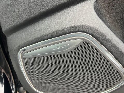 Audi Q3 2.0 TDI S line S Tronic quattro Euro 5 (s/s) 5dr 37