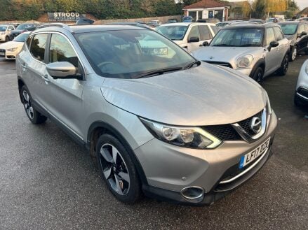 Nissan Qashqai 1.2 DIG-T N-Connecta XTRON 2WD Euro 6 (s/s) 5dr