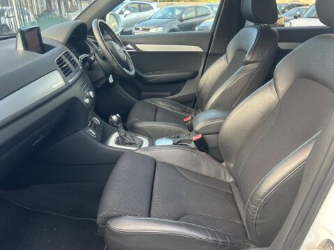 Audi Q3 2.0 TDI S line S Tronic quattro Euro 5 (s/s) 5dr 22
