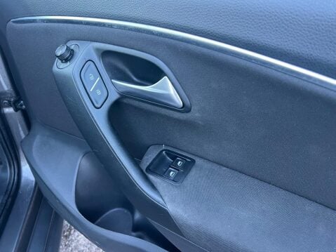 Volkswagen Polo 1.0 BlueMotion Tech SE Euro 6 (s/s) 3dr 27