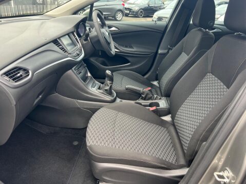 Vauxhall Astra 1.4i Design Euro 6 5dr 24