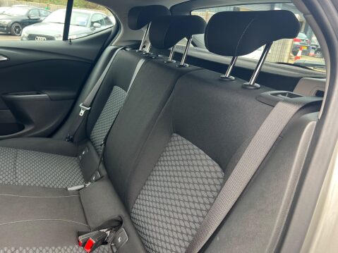 Vauxhall Astra 1.4i Design Euro 6 5dr 28