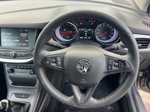 Vauxhall Astra 1.4i Design Euro 6 5dr 11