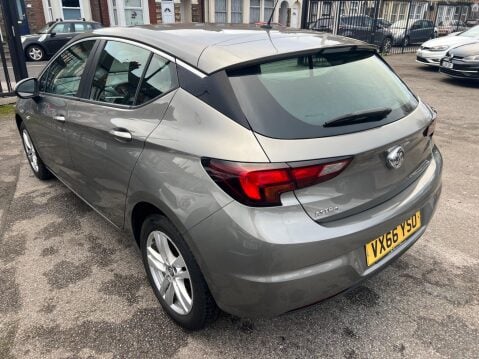 Vauxhall Astra 1.4i Design Euro 6 5dr 4