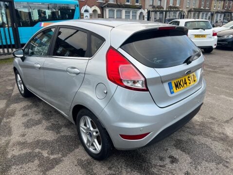 Ford Fiesta 1.0 Zetec Euro 5 (s/s) 5dr 4