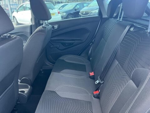 Ford Fiesta 1.0 Zetec Euro 5 (s/s) 5dr 26