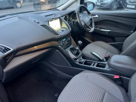 Ford C-Max 1.0T EcoBoost GPF Titanium Euro 6 (s/s) 5dr 23