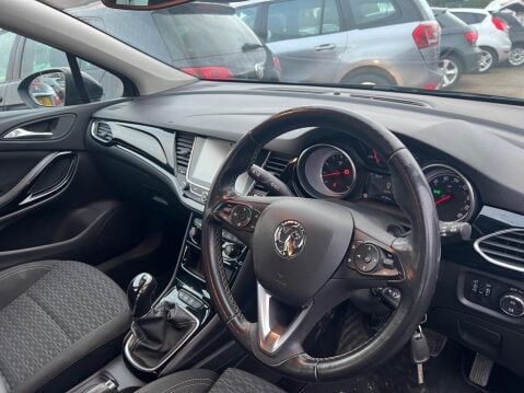 Vauxhall Astra 1.4i Turbo SRi Nav Euro 6 5dr 14