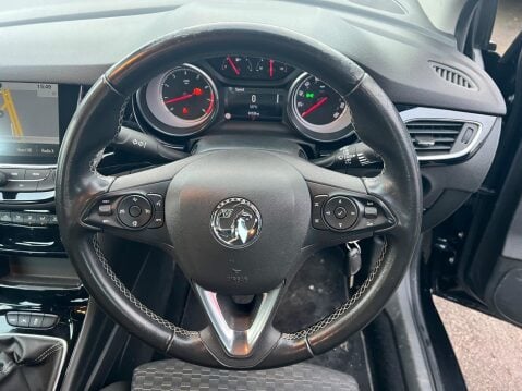 Vauxhall Astra 1.4i Turbo SRi Nav Euro 6 5dr 15