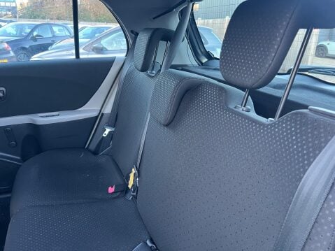 Toyota Yaris 1.33 Dual VVT-i T Spirit MultiMode Euro 5 (s/s) 5dr 27
