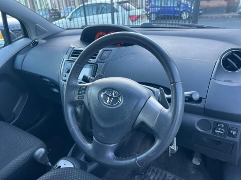 Toyota Yaris 1.33 Dual VVT-i T Spirit MultiMode Euro 5 (s/s) 5dr 17