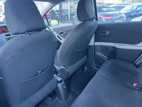 Toyota Yaris 1.33 Dual VVT-i T Spirit MultiMode Euro 5 (s/s) 5dr 25