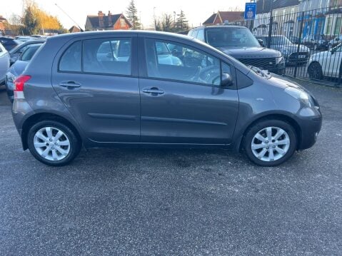 Toyota Yaris 1.33 Dual VVT-i T Spirit MultiMode Euro 5 (s/s) 5dr 7