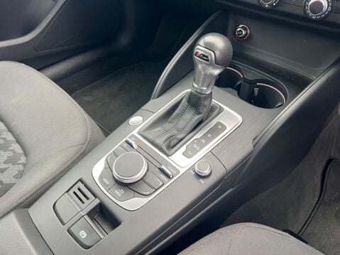 Audi A3 1.4 TFSI CoD SE S Tronic Euro 6 (s/s) 3dr 31