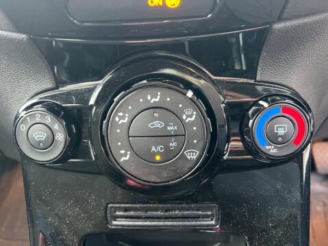 Ford Fiesta 1.6 Zetec Powershift Euro 5 5dr 27