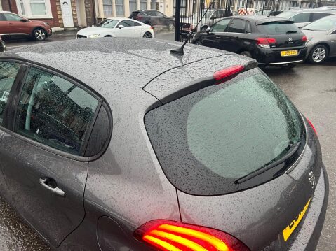 Peugeot 208 1.2 PureTech Active Euro 6 (s/s) 5dr 17