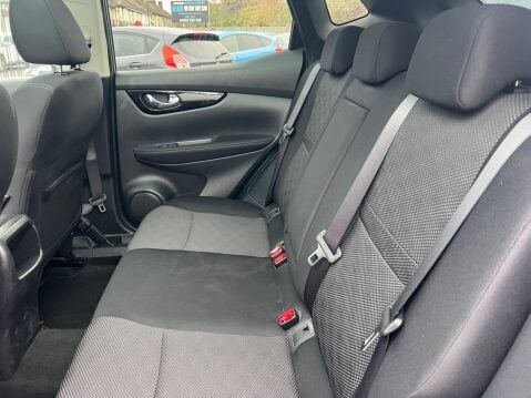 Nissan Qashqai 1.2 DIG-T N-Connecta XTRON 2WD Euro 6 (s/s) 5dr 28