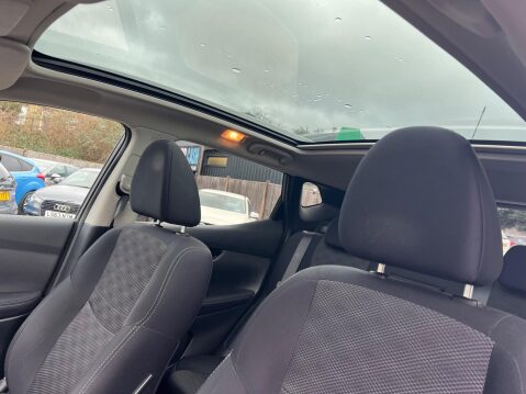 Nissan Qashqai 1.2 DIG-T N-Connecta XTRON 2WD Euro 6 (s/s) 5dr 26