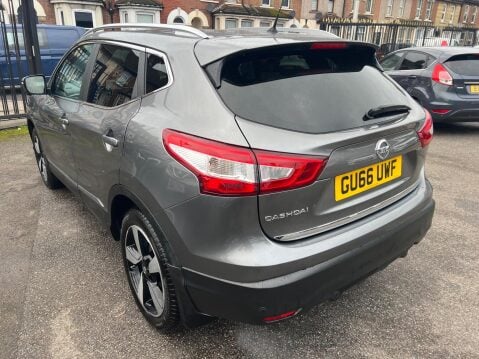 Nissan Qashqai 1.2 DIG-T N-Connecta XTRON 2WD Euro 6 (s/s) 5dr 4