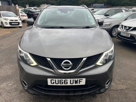Nissan Qashqai 1.2 DIG-T N-Connecta XTRON 2WD Euro 6 (s/s) 5dr 2