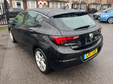 Vauxhall Astra 1.4i Turbo SRi Nav Euro 6 5dr 4