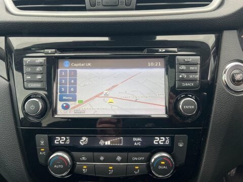 Nissan Qashqai 1.2 DIG-T N-Connecta 2WD Euro 6 (s/s) 5dr 30