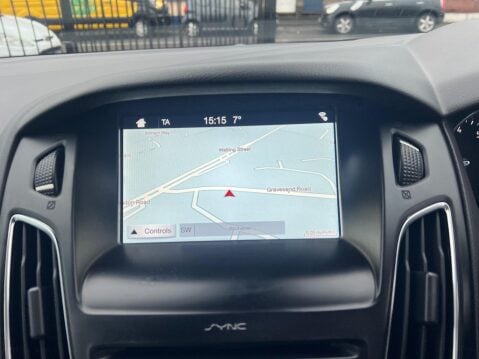 Ford Focus 1.0T EcoBoost Titanium Euro 6 (s/s) 5dr 31