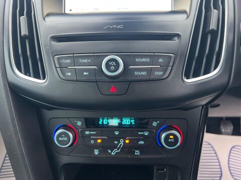 Ford Focus 1.0T EcoBoost Titanium Euro 6 (s/s) 5dr 33