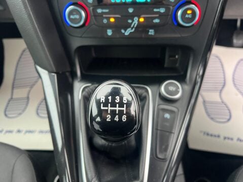 Ford Focus 1.0T EcoBoost Titanium Euro 6 (s/s) 5dr 35