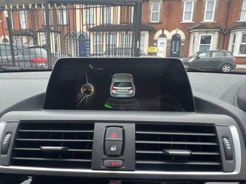 BMW 1 Series 1.5 118i Sport Euro 6 (s/s) 5dr 29